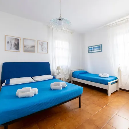 Bed & Breakfast Belvedere Sul Mare 4*